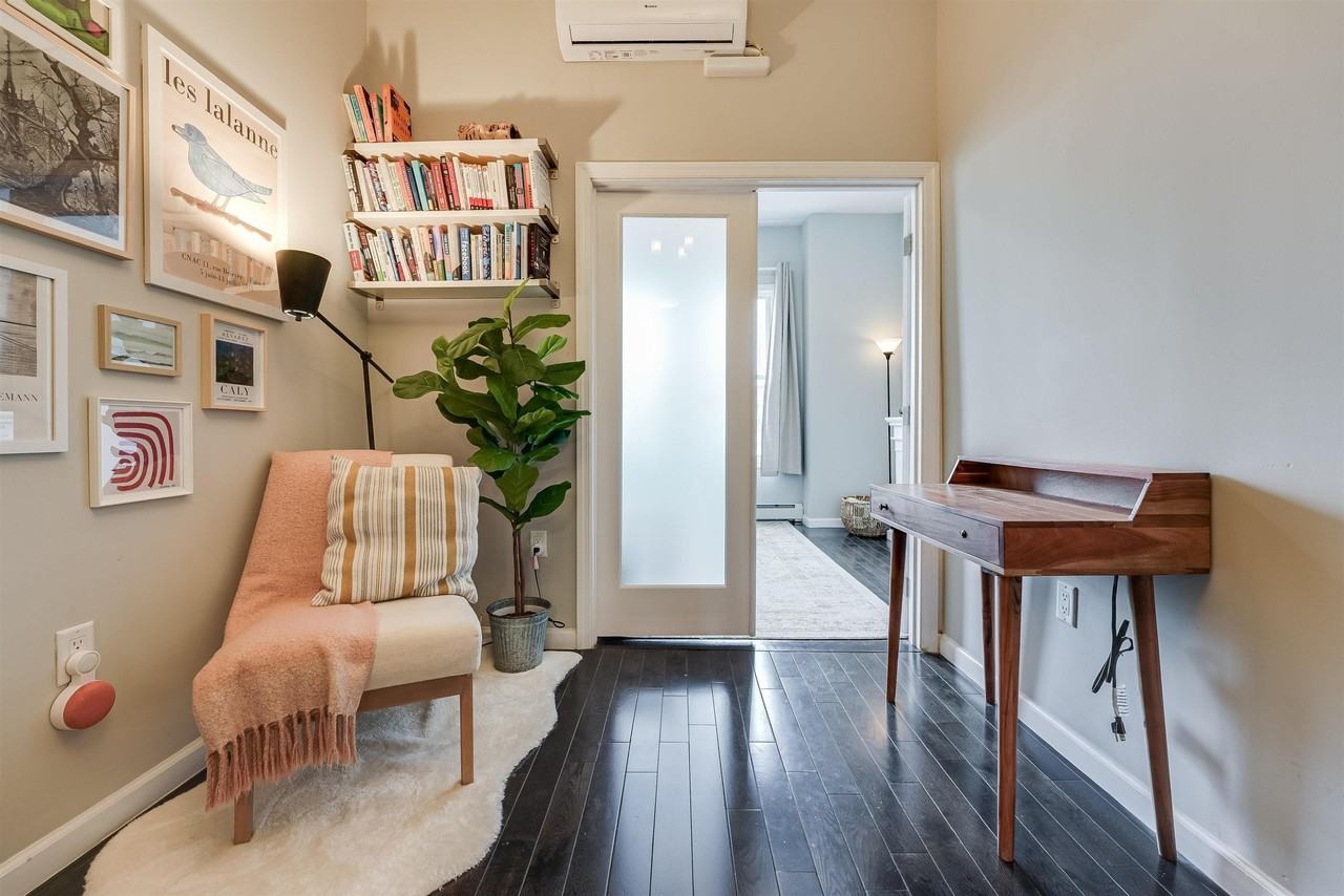 80 Webster Ave #3R - Photo 3 of 20