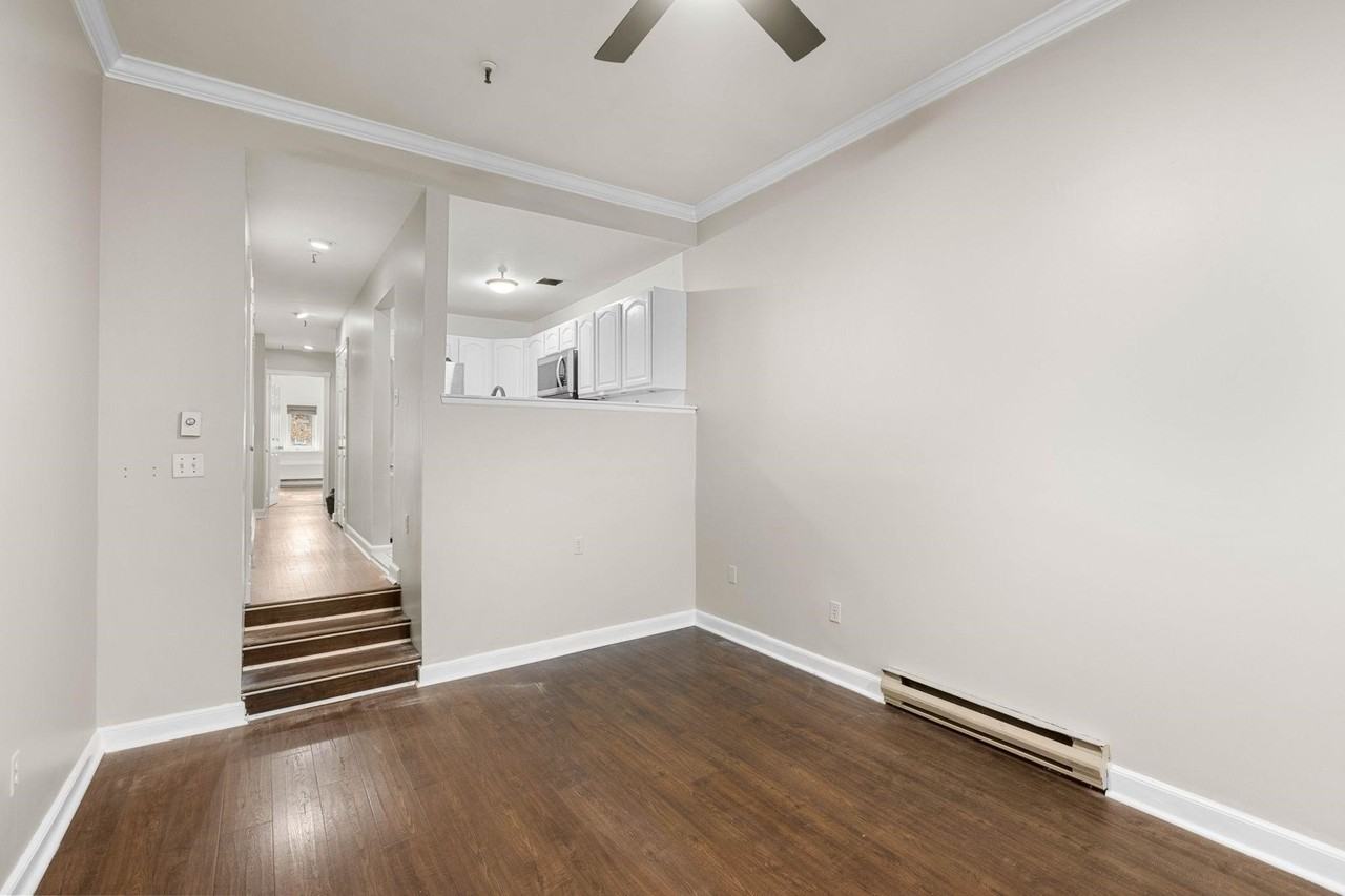 229 Monroe St #1N - Photo 7 of 22