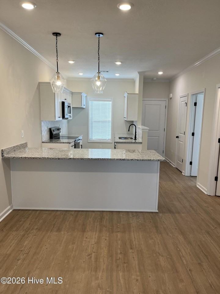 5027 Greer Dr - Photo 2 of 11