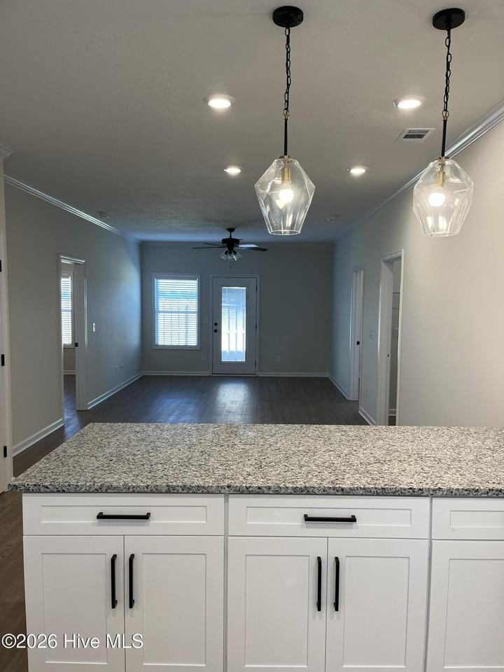 5027 Greer Dr - Photo 4 of 11