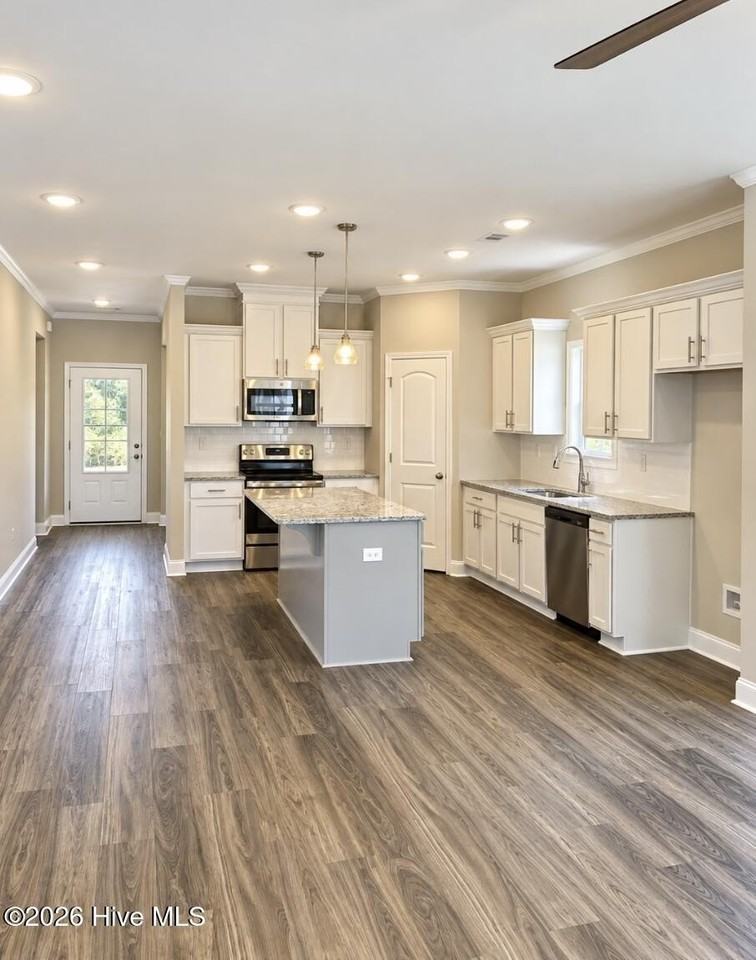 246 Andrews Ln - Photo 4 of 17