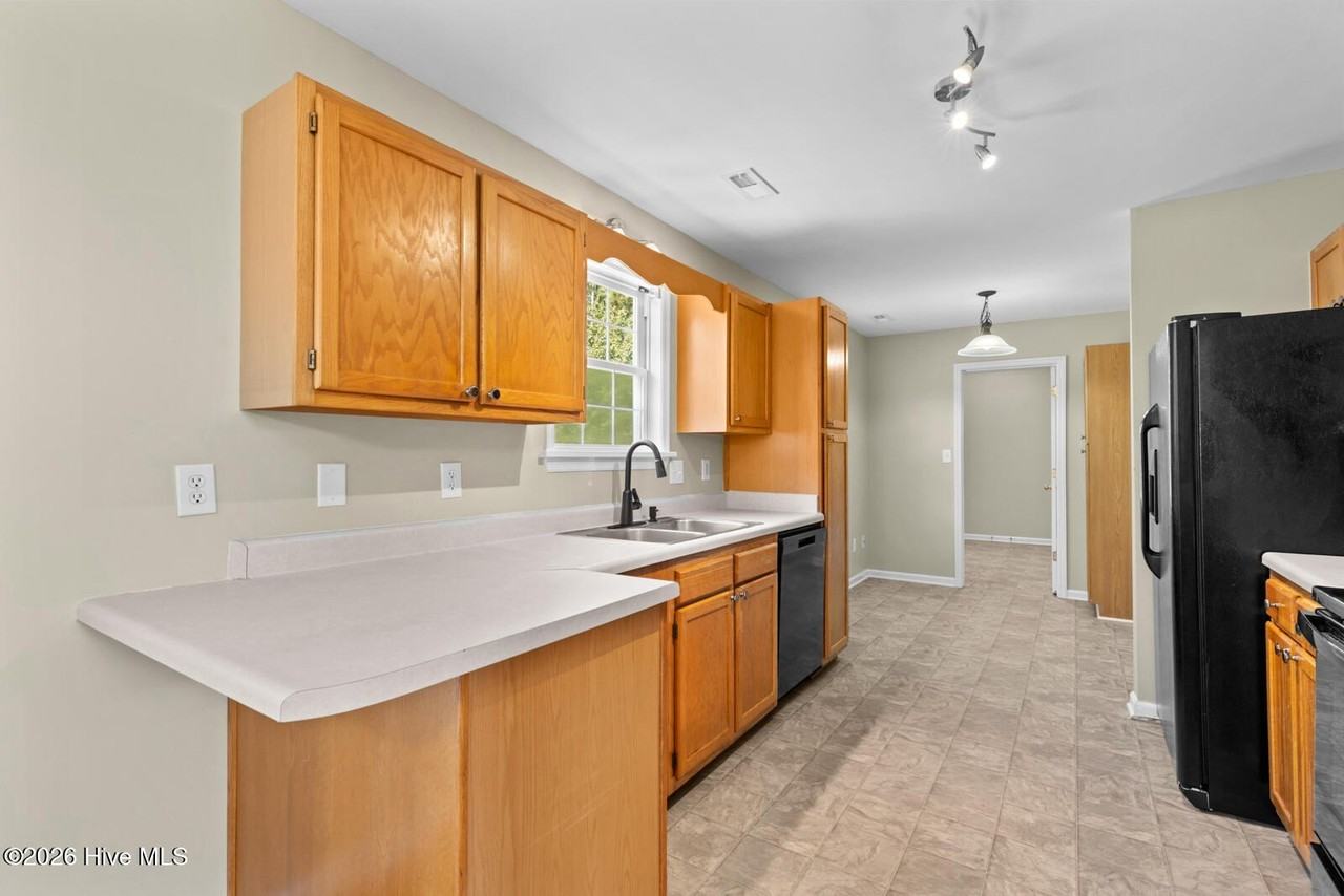 209 Brookstone Way - Photo 6 of 21