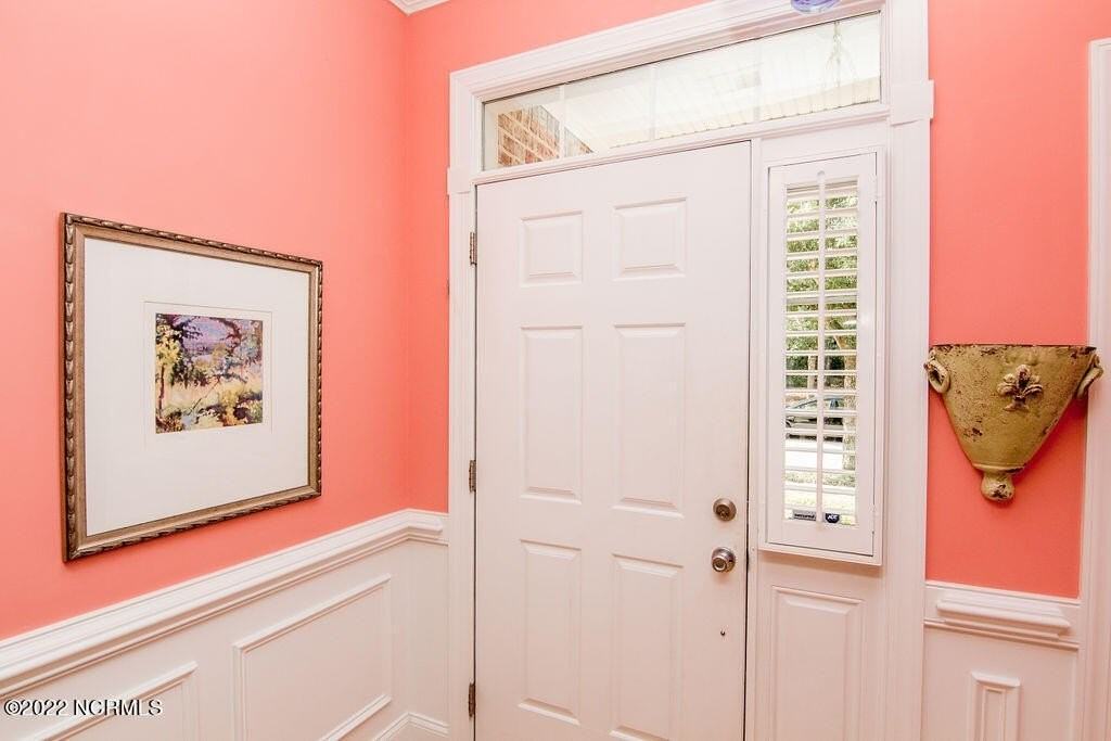 4925 Whitner Dr - Photo 2 of 29