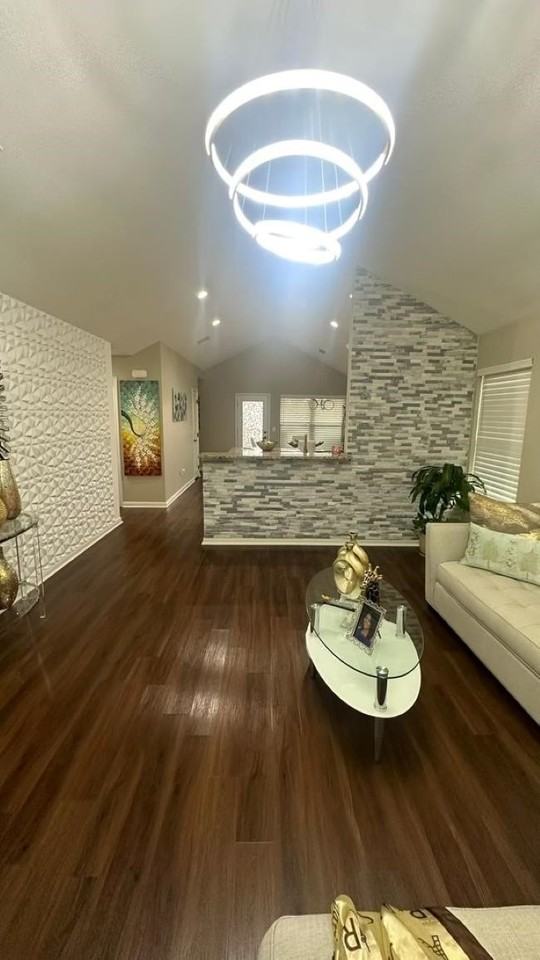 832 Aspen Ln - Photo 3 of 12