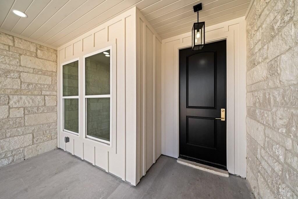 301 Bow Dr - Photo 2 of 23