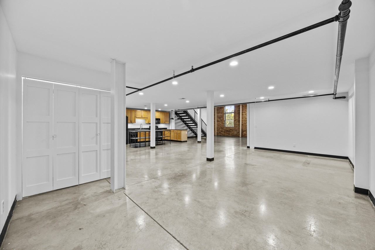 201 Price Rd #206 - Photo 5 of 50