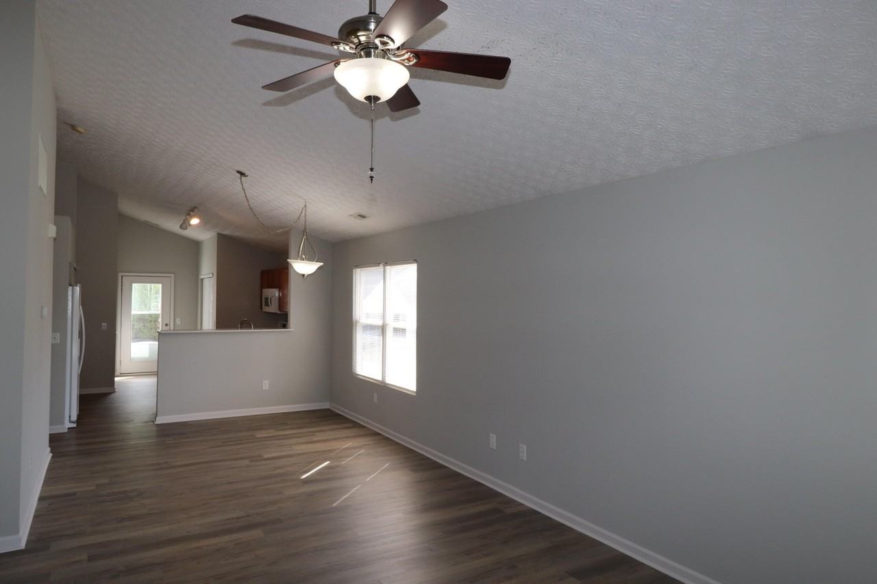 1032 Lemon Rue Way - Photo 5 of 19