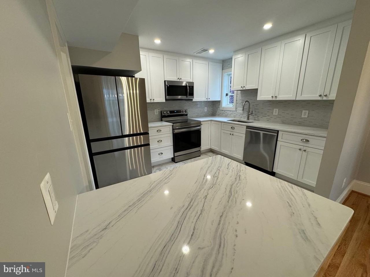 6669 Fairfax Rd - Photo 2 of 26