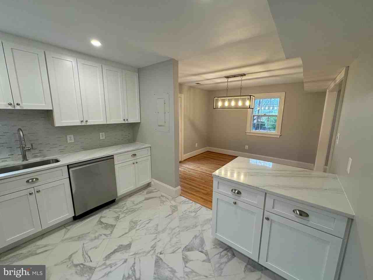 6669 Fairfax Rd - Photo 4 of 26