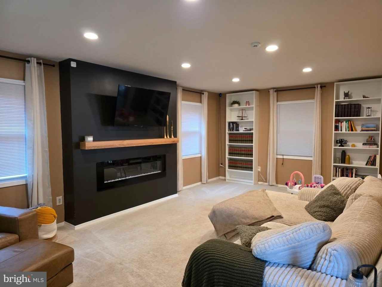 12319 Tilbury Ln - Photo 6 of 30