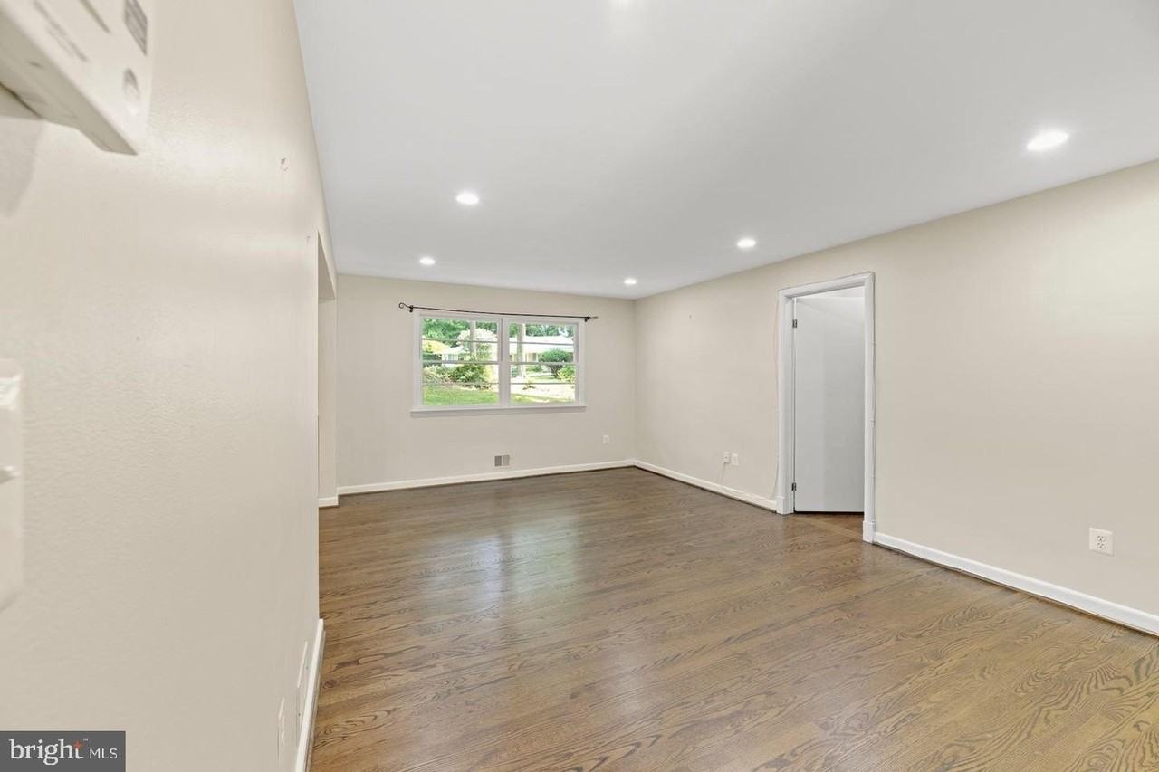 3613 N Kensington St - Photo 4 of 32