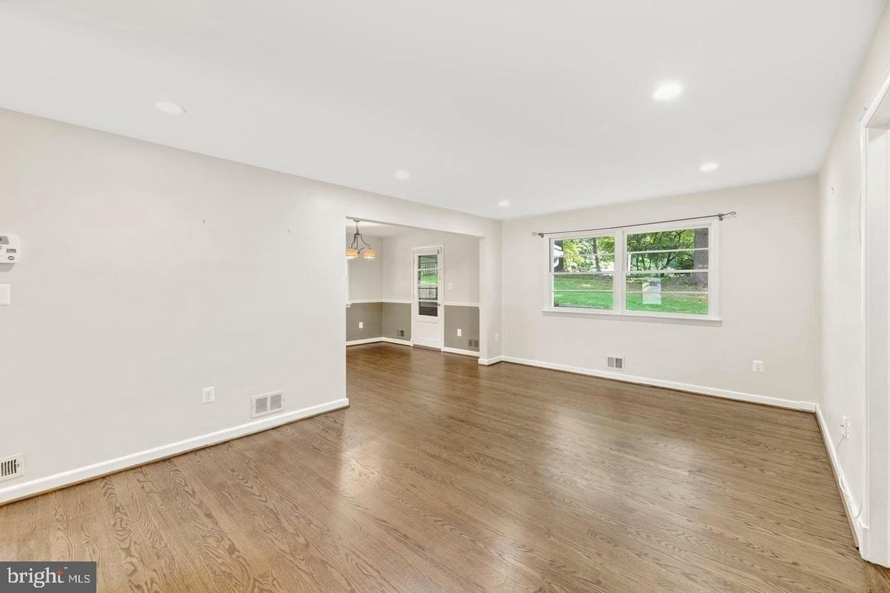 3613 N Kensington St - Photo 5 of 32