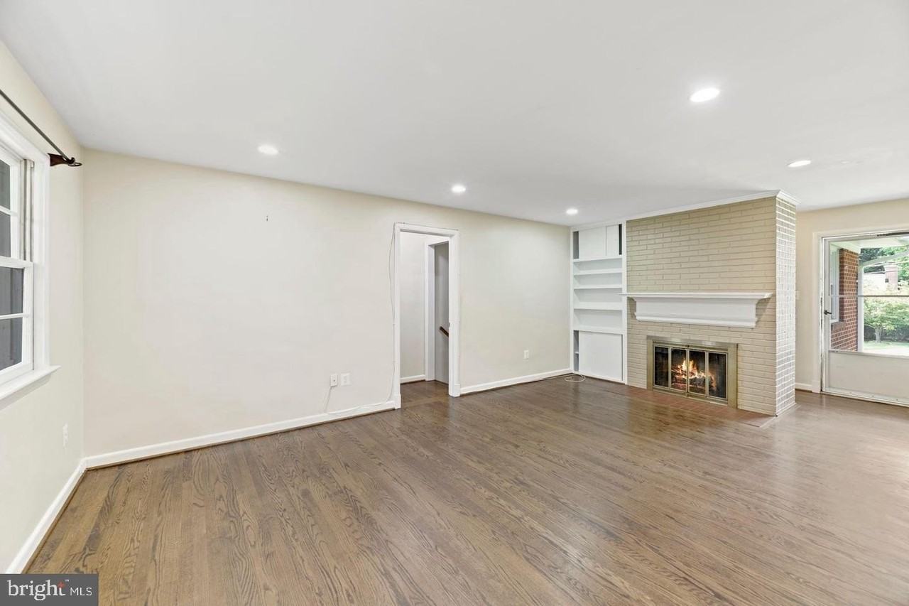 3613 N Kensington St - Photo 7 of 32