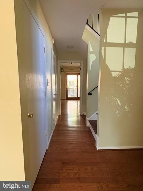 10252 Friendship Ct - Photo 3 of 22