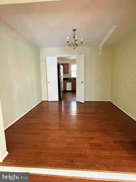 10252 Friendship Ct - Photo 4 of 22