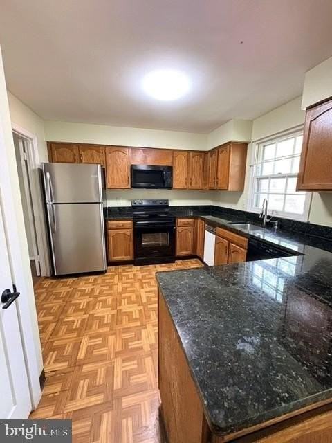 10252 Friendship Ct - Photo 5 of 22