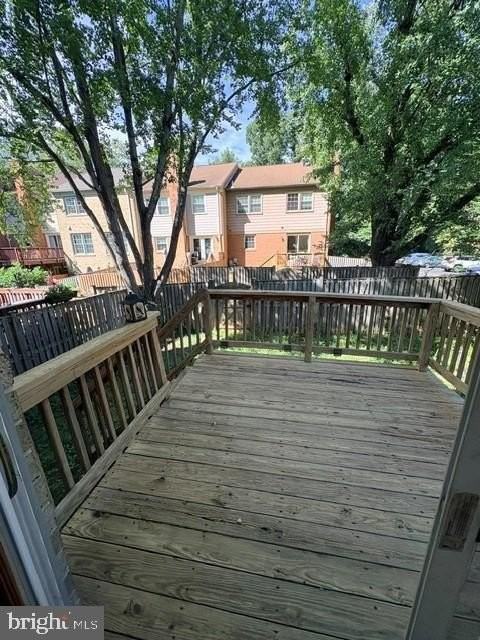 10252 Friendship Ct - Photo 7 of 22