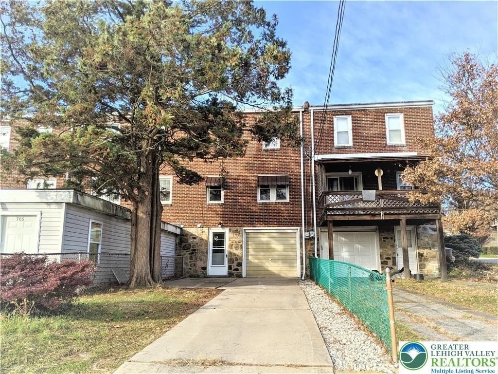 703 Spring St - Photo 2 of 17