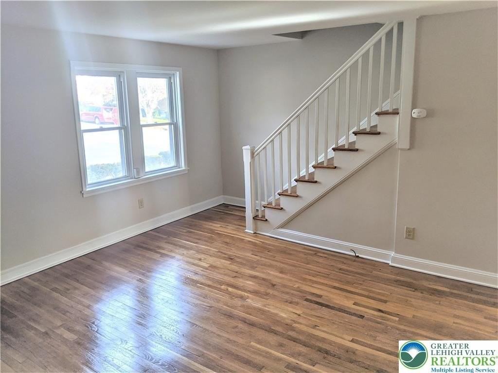 703 Spring St - Photo 3 of 17