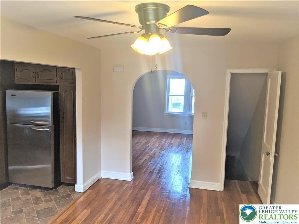 703 Spring St - Photo 6 of 17