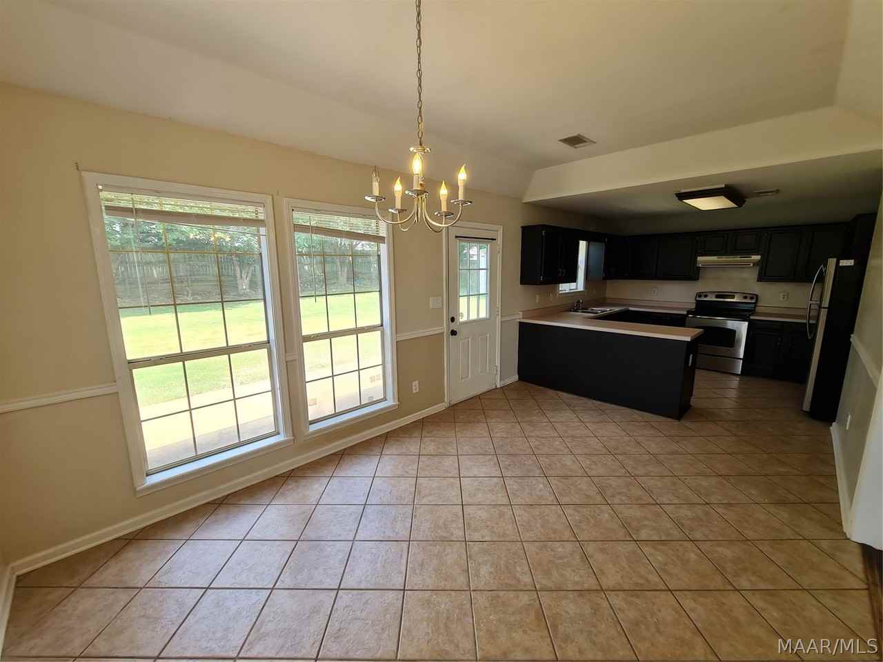 61 Old Orchard Rd - Photo 7 of 41