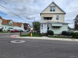 featured image of 186 Center St