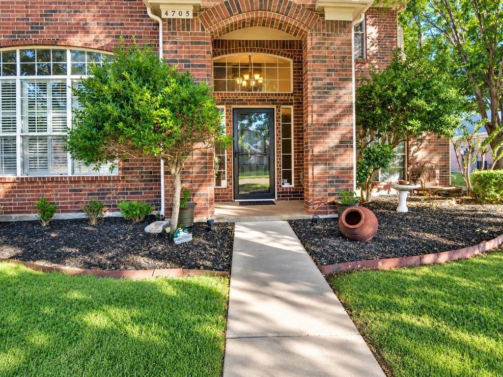 4705 Holly Berry Dr - Photo 4 of 25