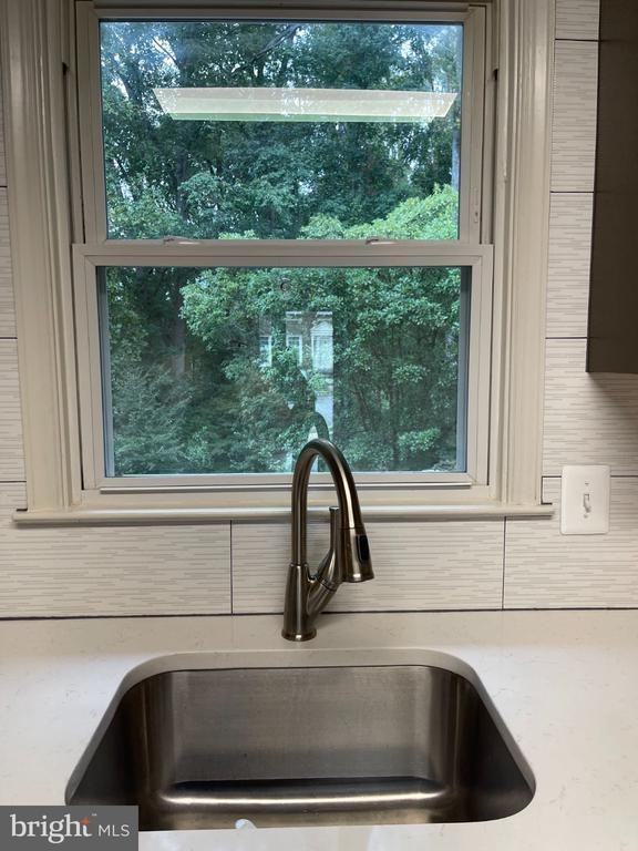 7925 Forest Path Way - Photo 7 of 27