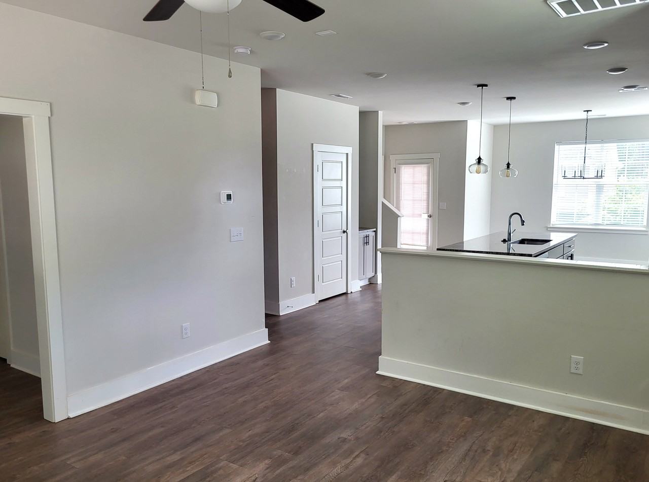 861 S Franklin St #1 - Photo 6 of 32