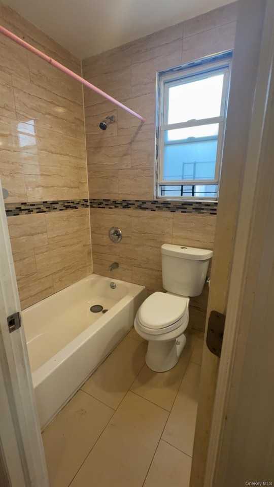 191 Graham Pl - Photo 5 of 13