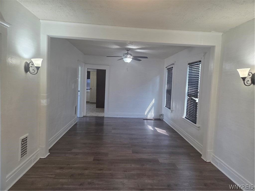 191 Schuele Ave - Photo 2 of 10