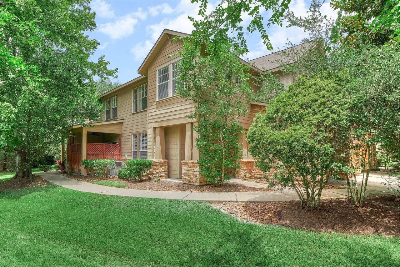 25 Scarlet Woods Ct - Photo 2 of 40