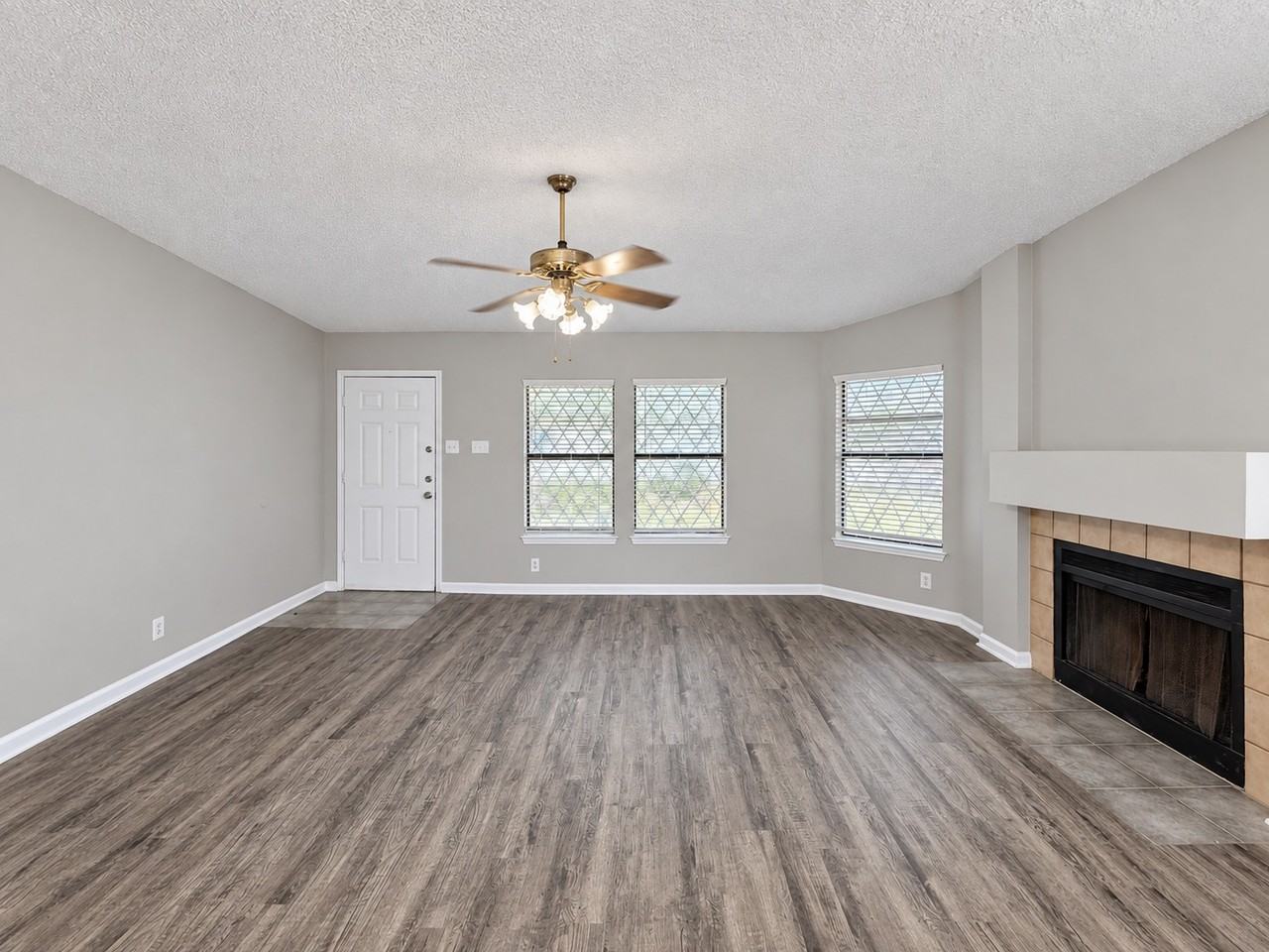 6111 Feather Nest Ln - Photo 5 of 20