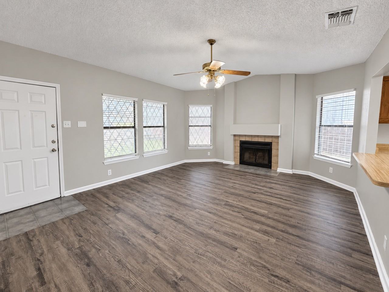 6111 Feather Nest Ln - Photo 6 of 20