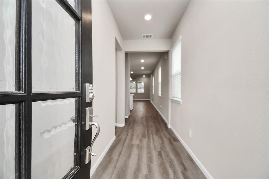 5810 Linda Cove Ln - Photo 3 of 41