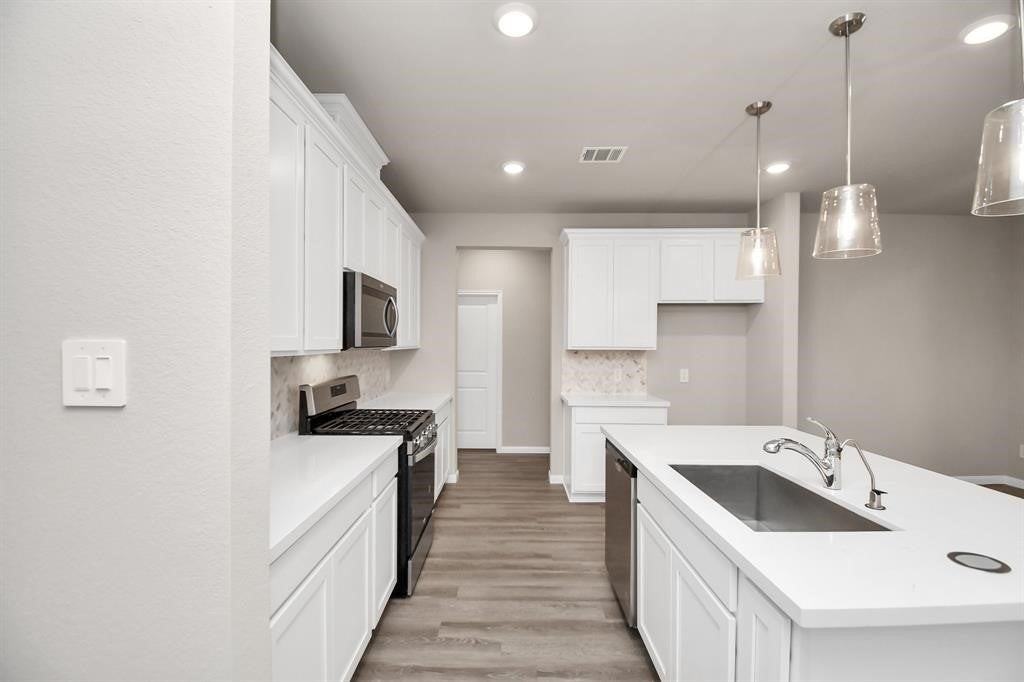 5810 Linda Cove Ln - Photo 5 of 41
