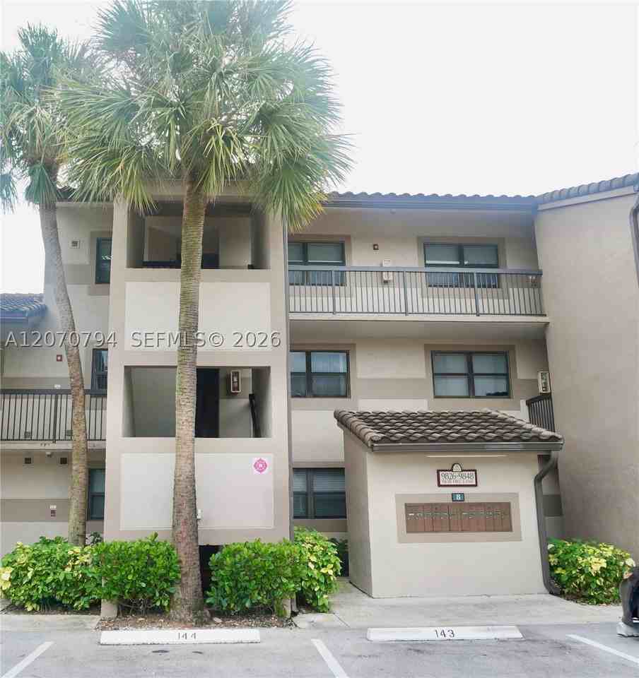 9842 Nob Hill Ln #9842-08 - Photo 3 of 28