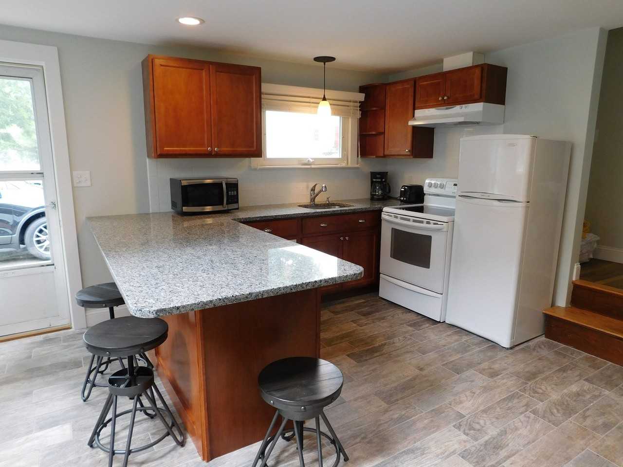 112 Thatcher Rd - Photo 2 of 6