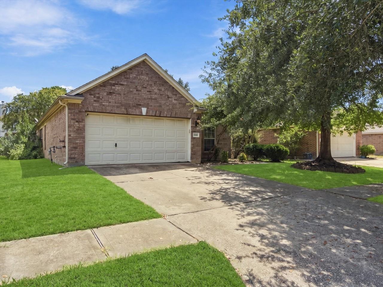 30026 Luna Lakes Dr - Photo 3 of 34