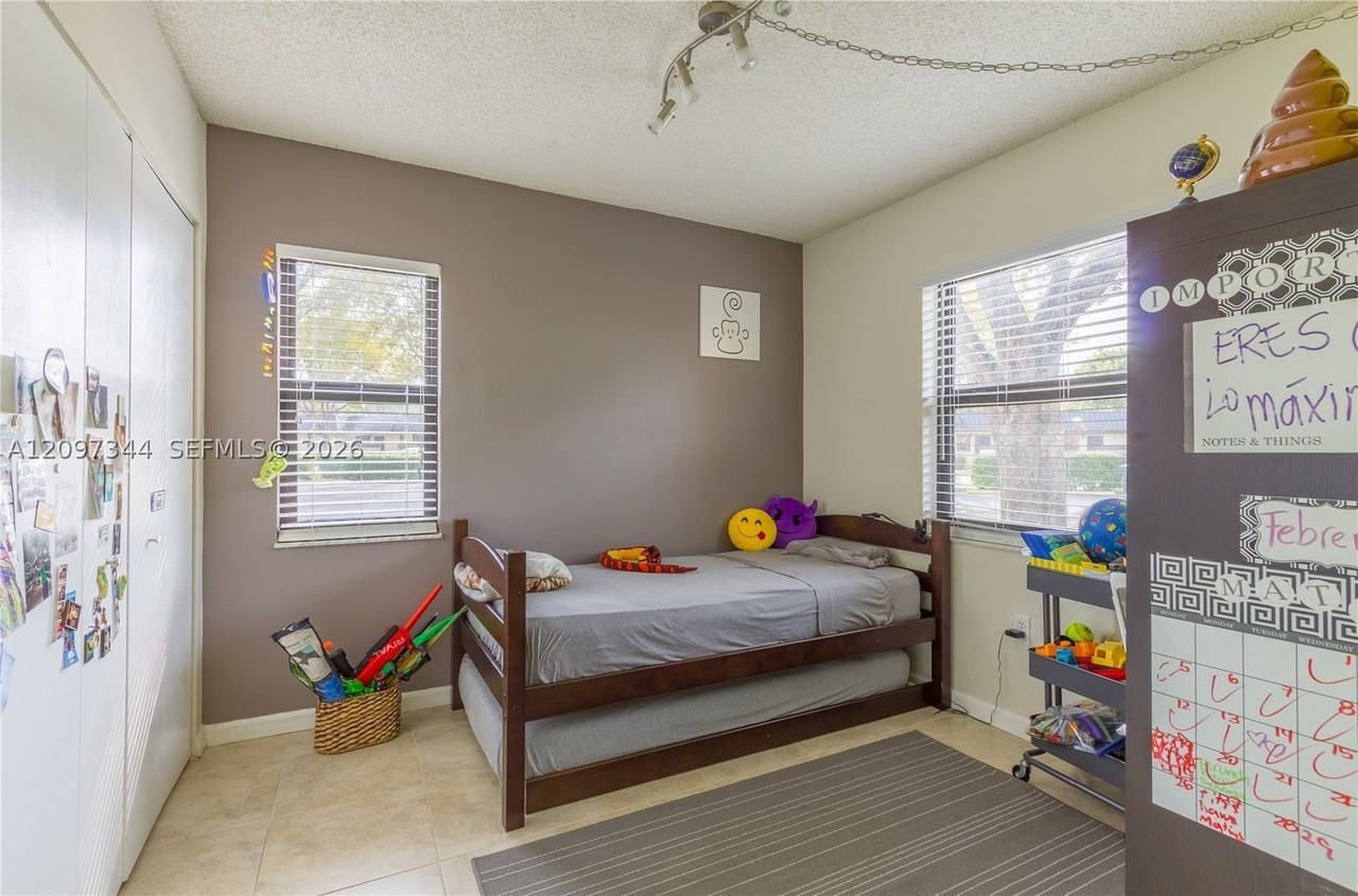 125 Nw 93rd Ave #125 - Photo 3 of 25