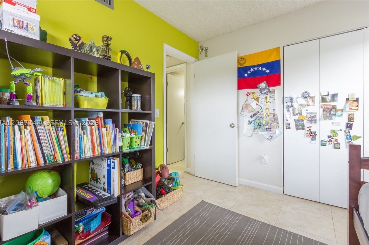 125 Nw 93rd Ave #125 - Photo 4 of 25