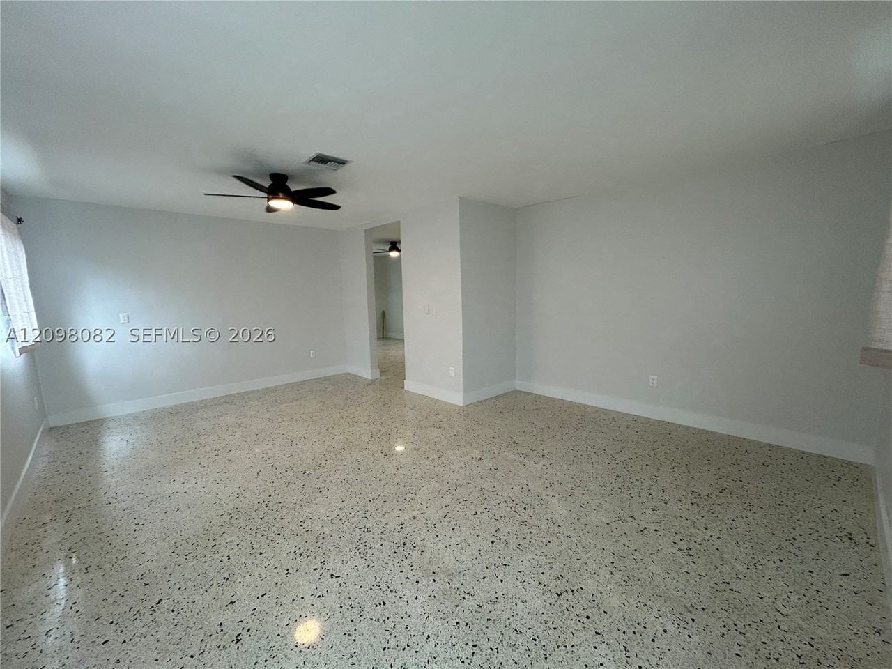 3521 Sw 3rd St #3523 - Photo 6 of 20