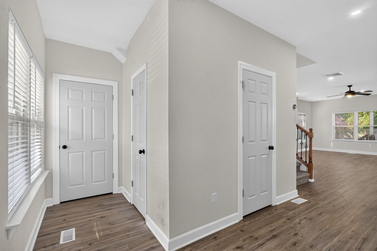 242 Webster Ave #1 - Photo 5 of 35