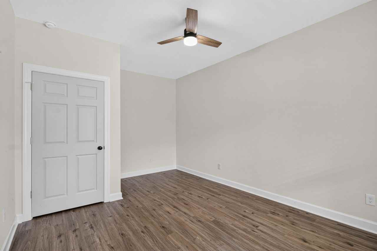242 Webster Ave #1 - Photo 6 of 35