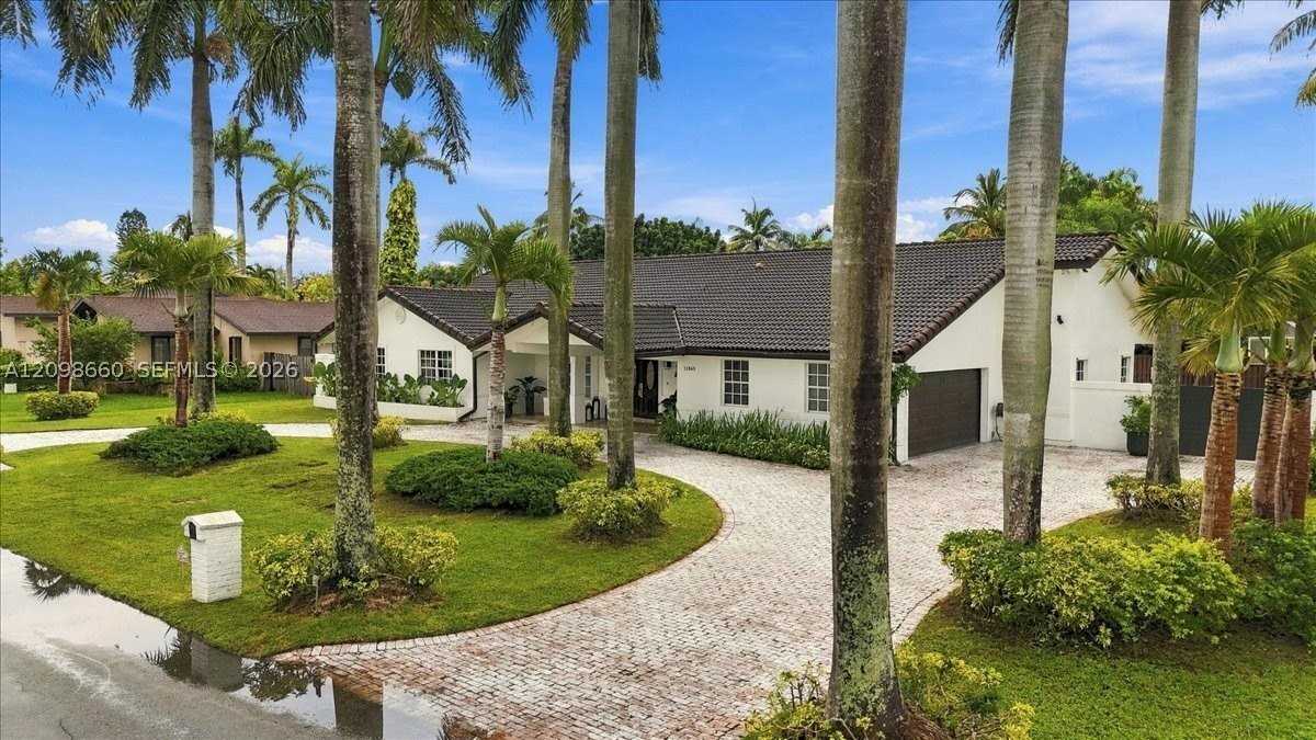 11865 Sw 112th Avenue Cir #0 - Photo 2 of 50
