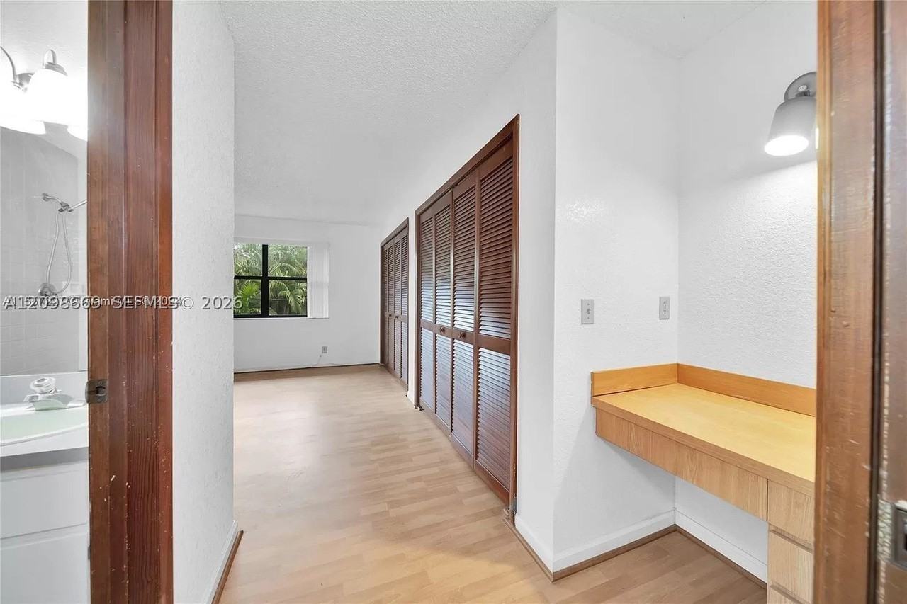 120 Se 12th Ave #120 - Photo 7 of 13