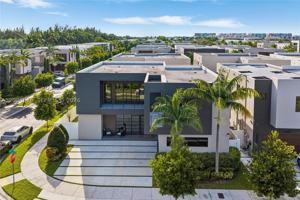 featured image of 7442 Nw 100th Ave