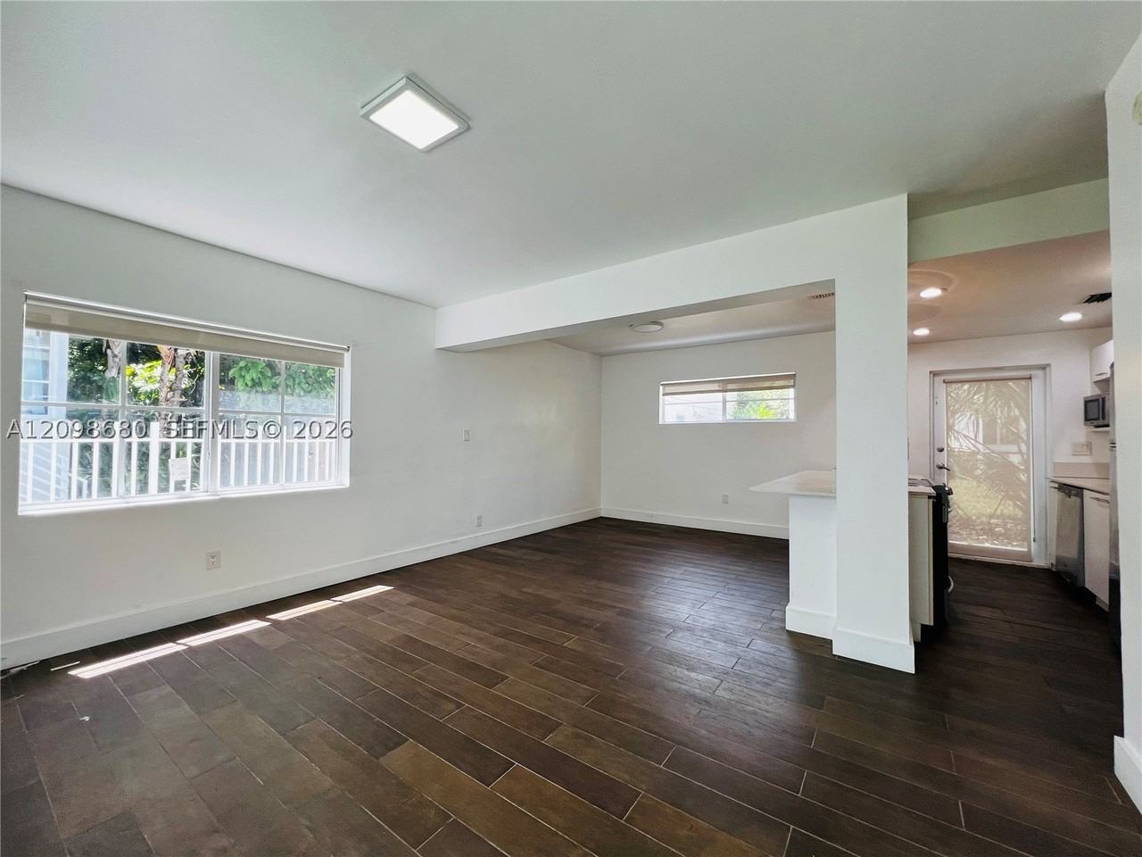 1001 Bay Dr #945 - Photo 3 of 16