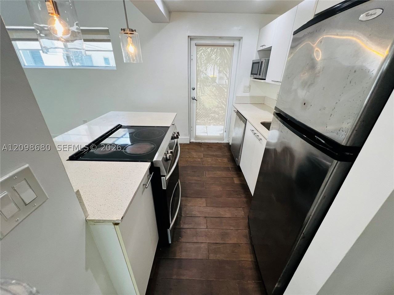 1001 Bay Dr #945 - Photo 5 of 16