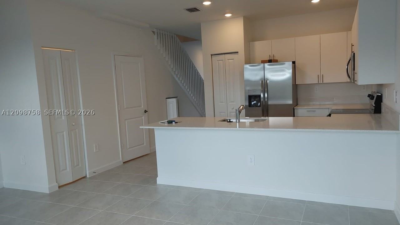 11868 Sw 247th Ter - Photo 4 of 29
